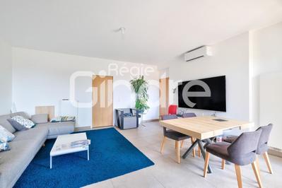 Appartement - 79 m² - 4 pièces