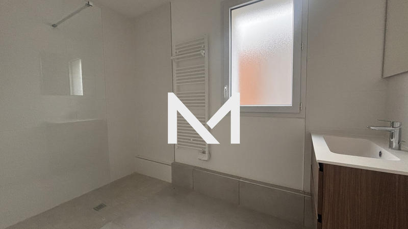 Appartement - 82 m² - 4 pièces