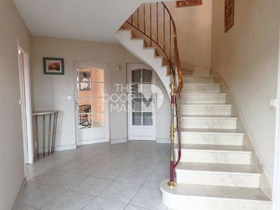 Maison - 135 m² - 6 pièces