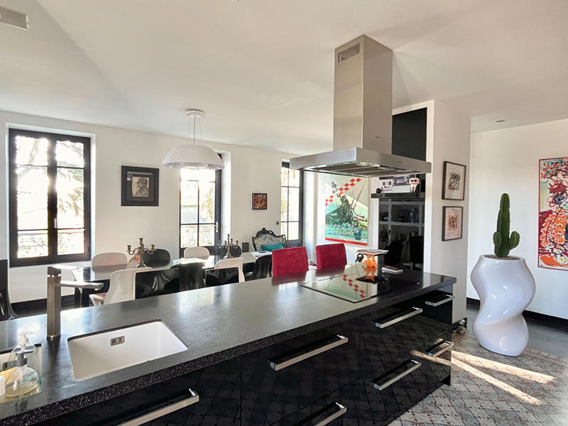 Appartement - 164 m² - 5 pièces