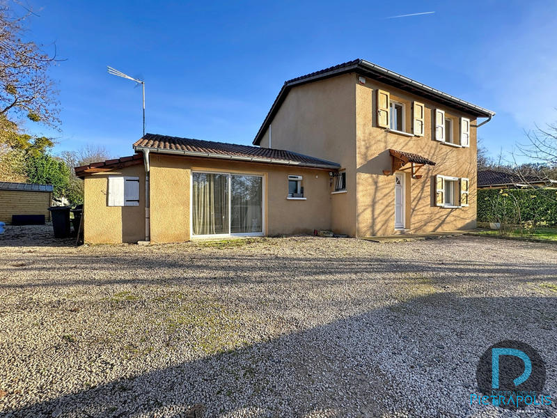 Maison - 145 m² - 6 pièces