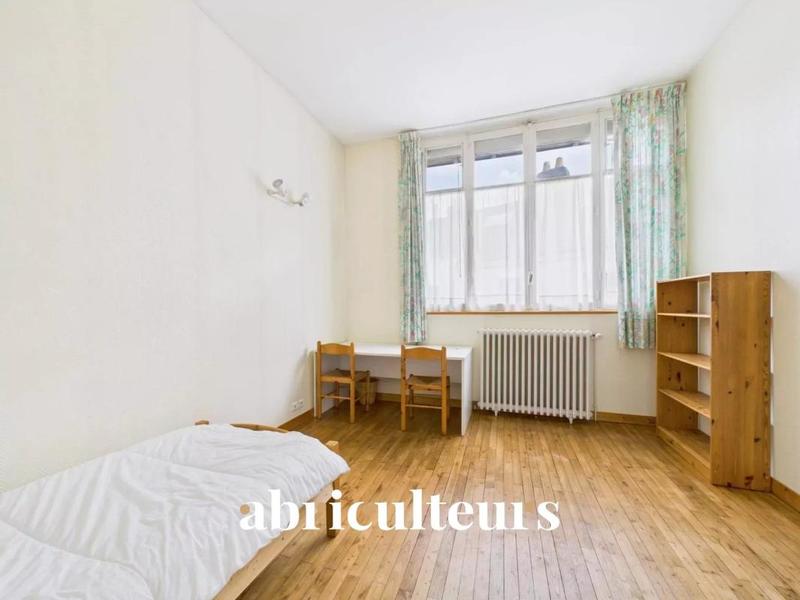 Maison de ville - 255 m² - 8 pièces