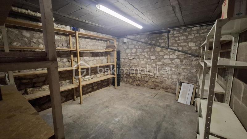 Maison - 192 m² - 9 pièces