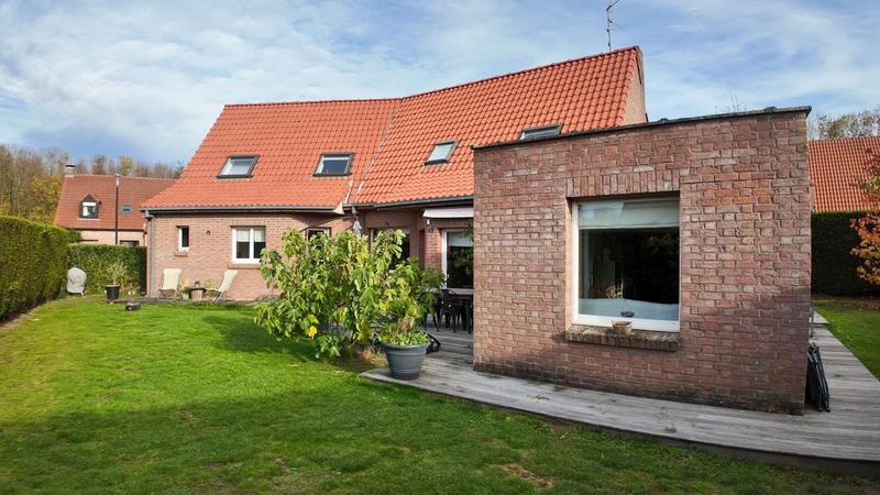 Maison contemporaine - 191 m² - 5 pièces