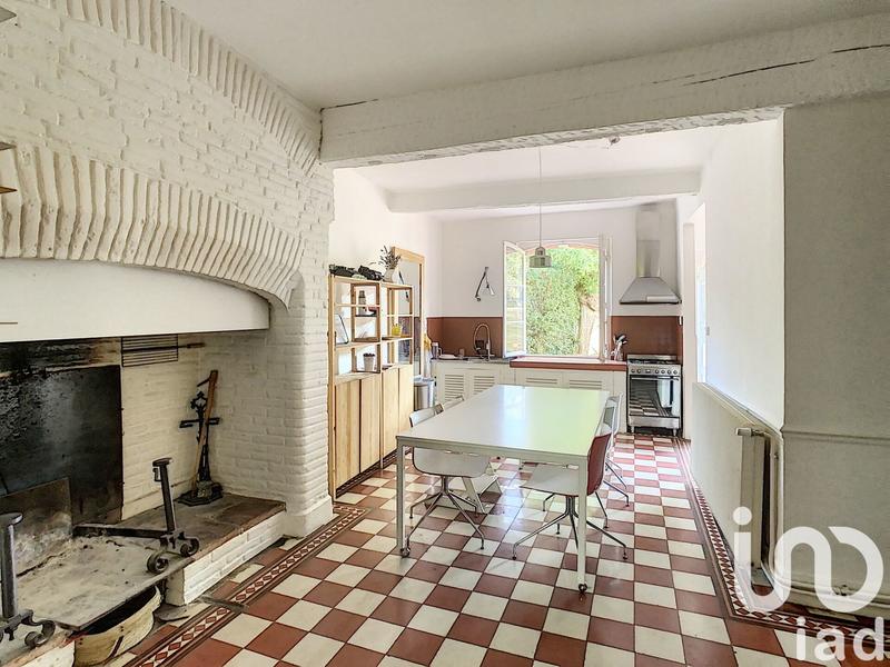 Maison - 331 m² - 12 pièces