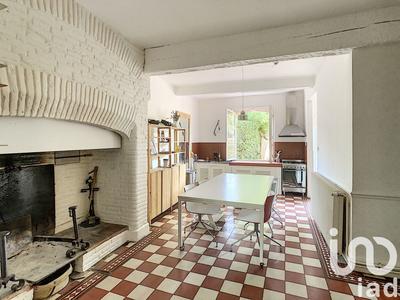 Maison - 331 m² - 12 pièces