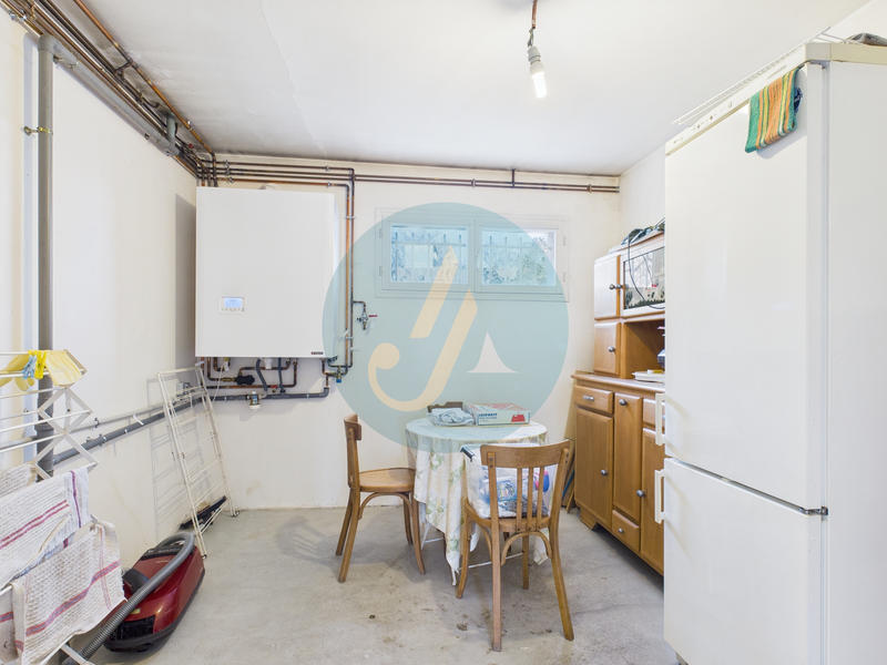 Maison - 186 m² - 7 pièces