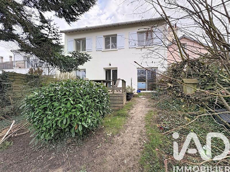 Maison - 211 m² - 7 pièces