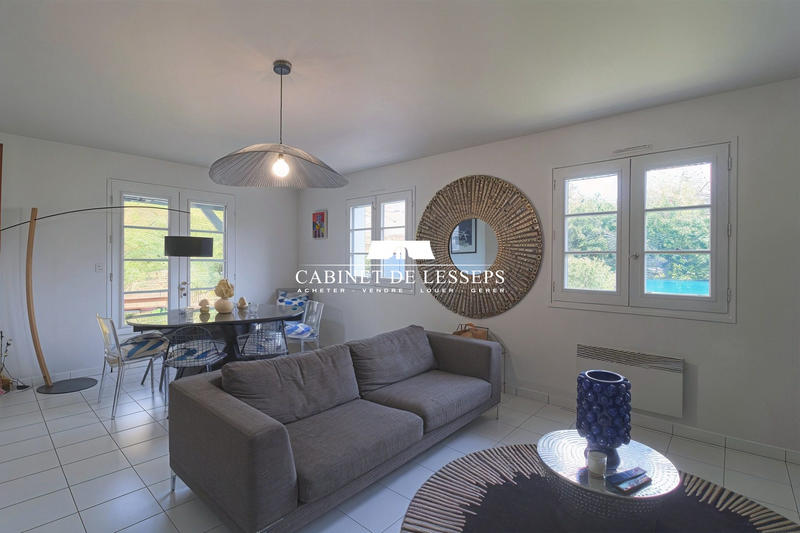 Maison - 140 m² - 6 pièces