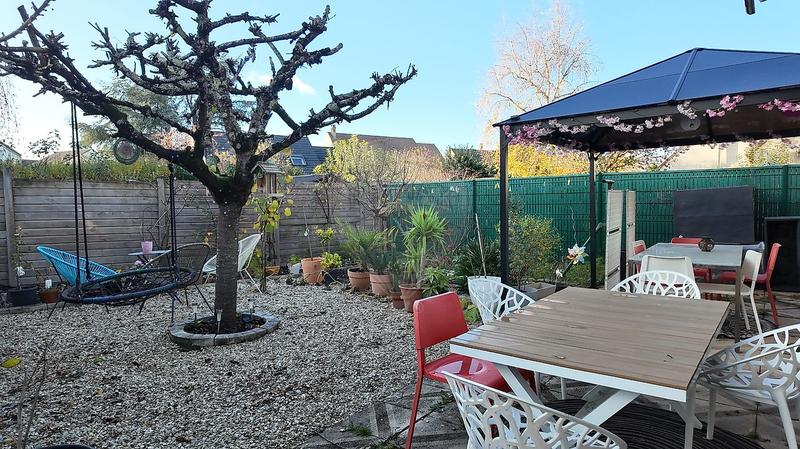 Maison - 110 m² - 4 pièces