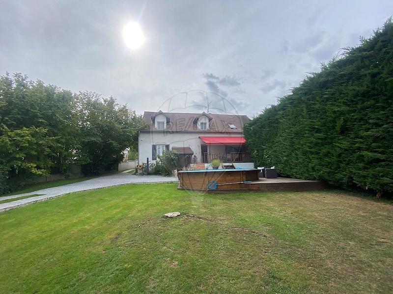 Propriété - 158 m² - 6 pièces