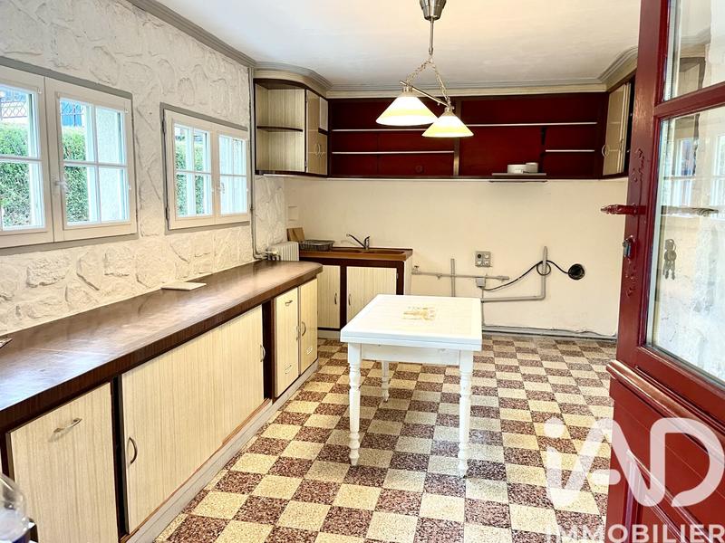 Maison - 180 m² - 8 pièces