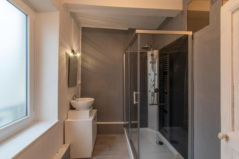 Maison - 183 m² - 8 pièces