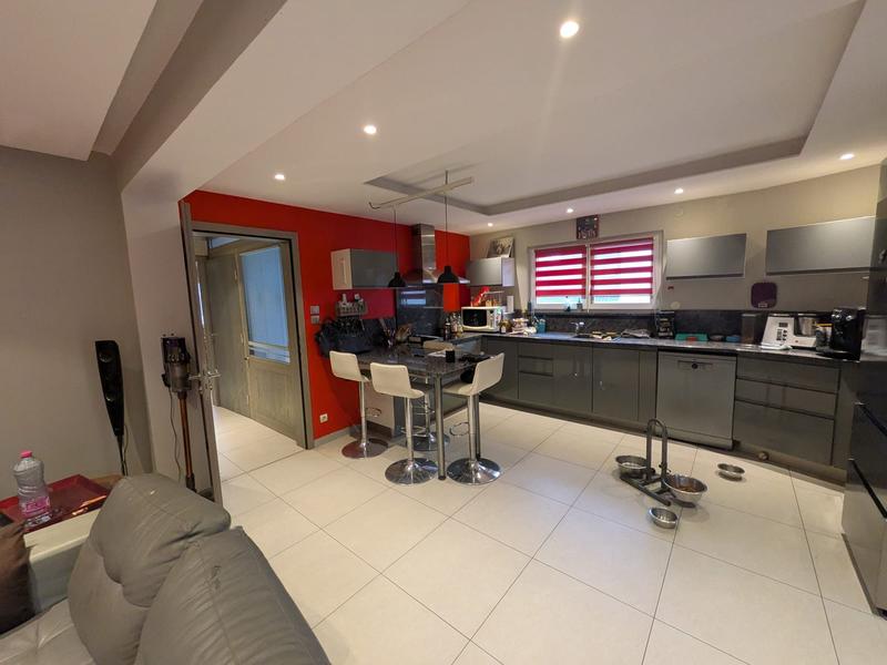 Maison - 165 m² - 7 pièces