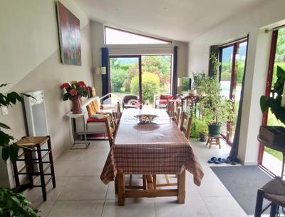 Maison - 247 m² - 9 pièces