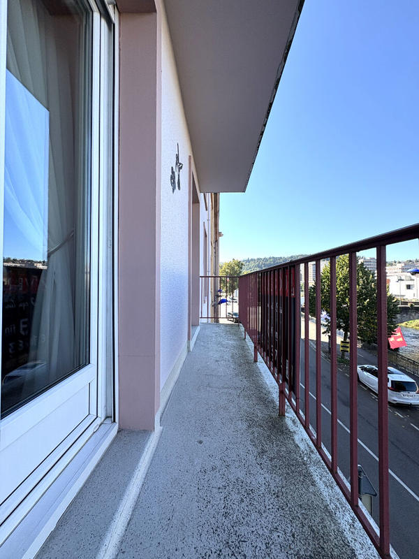 Appartement - 100 m² - 3 pièces