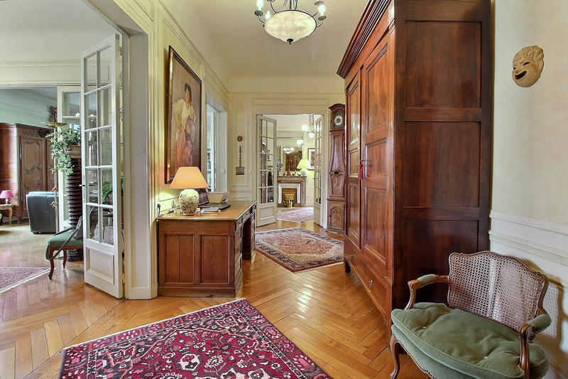 Appartement - 141 m² - 5 pièces