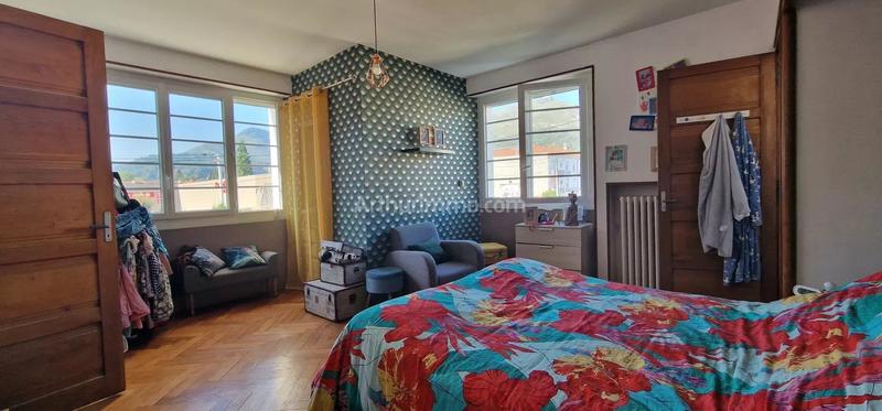 Maison - 180 m² - 6 pièces