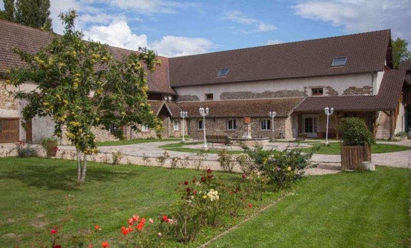 Ferme - 3 000 m² - 21 pièces