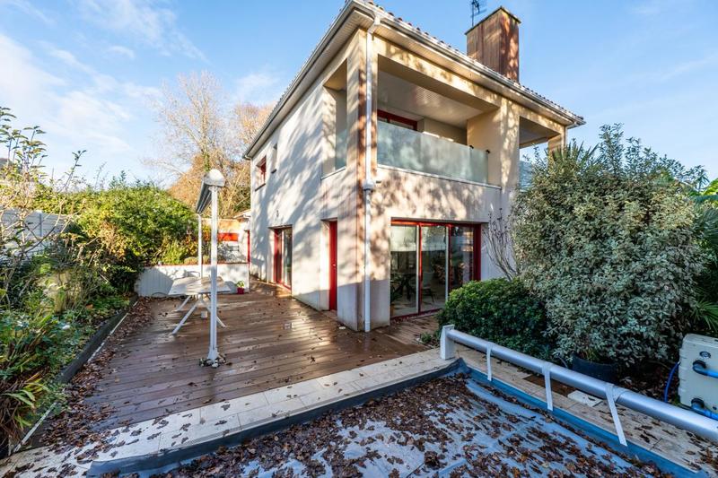 Maison - 138 m² - 4 pièces