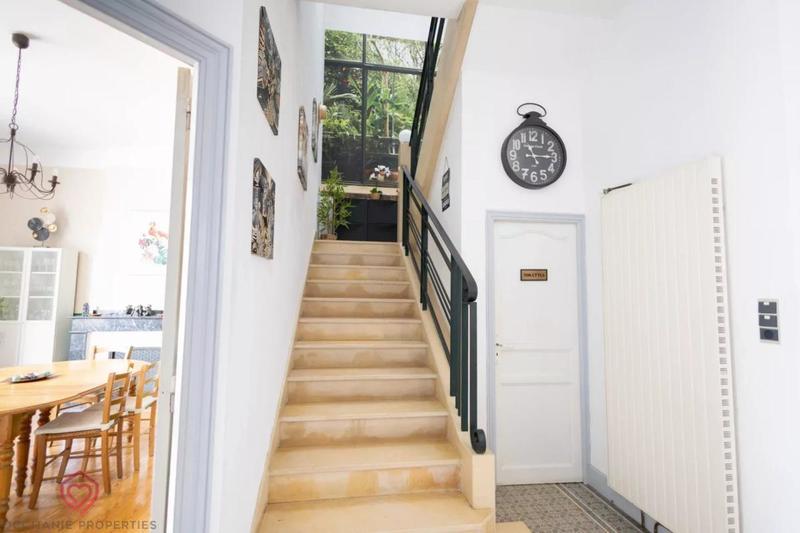 Maison de maîtres - 530 m² - 19 pièces