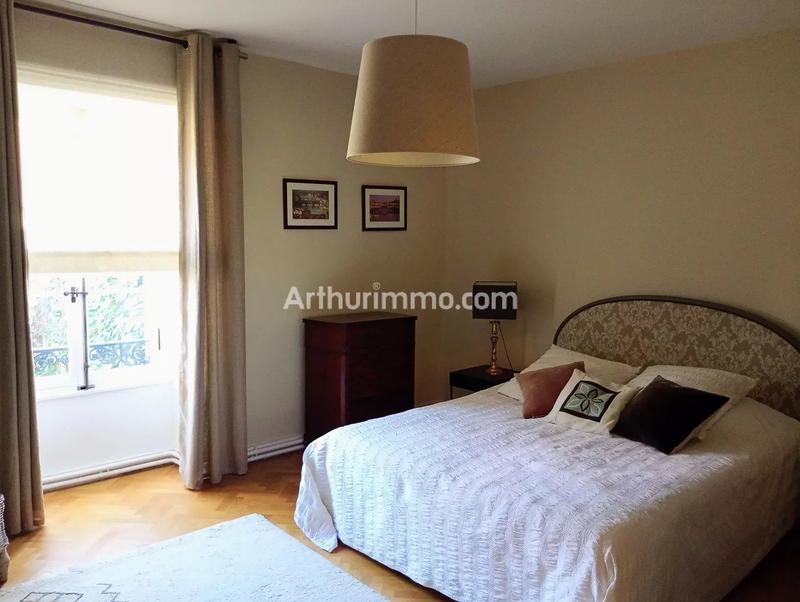 Maison - 390 m² - 11 pièces