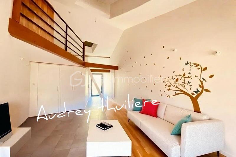 Propriété - 170 m² - 6 pièces