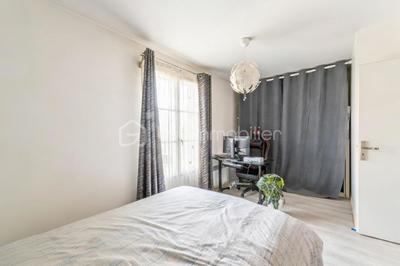 Maison - 97 m² - 6 pièces