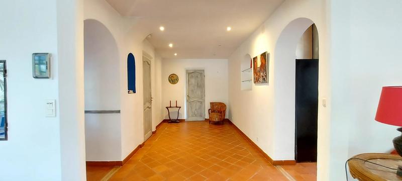 Villa - 182 m² - 6 pièces