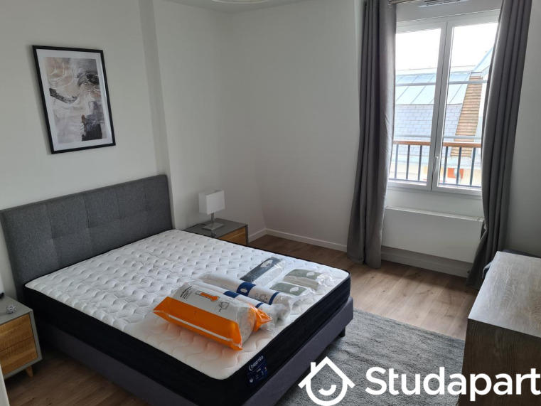 Chambre - 12 m² - 1 pièce