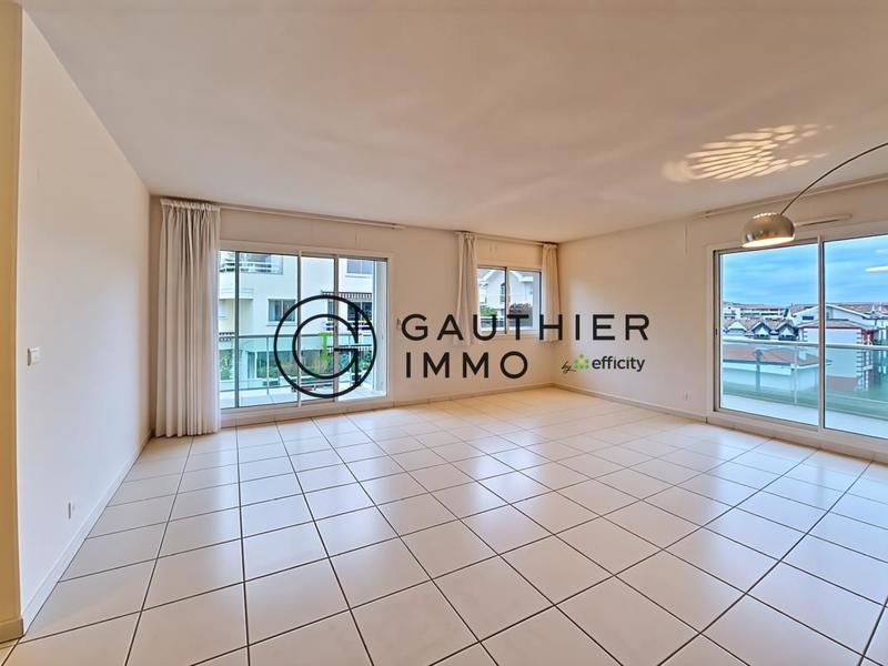 Appartement - 100 m² - 3 pièces