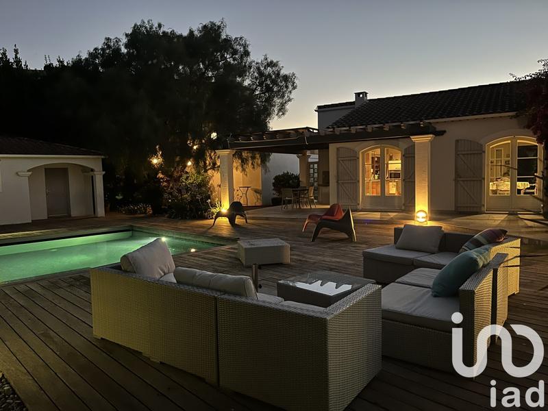 Maison - 232 m² - 8 pièces