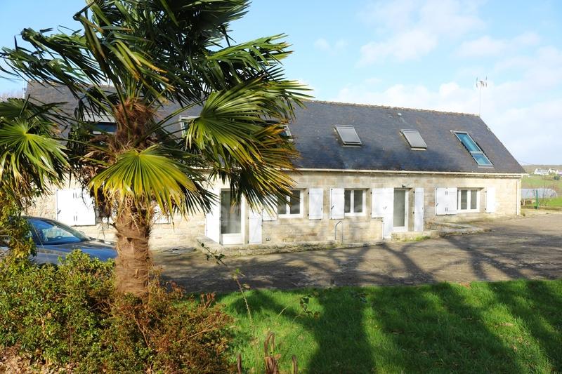 Maison en pierre - 177 m² - 7 pièces