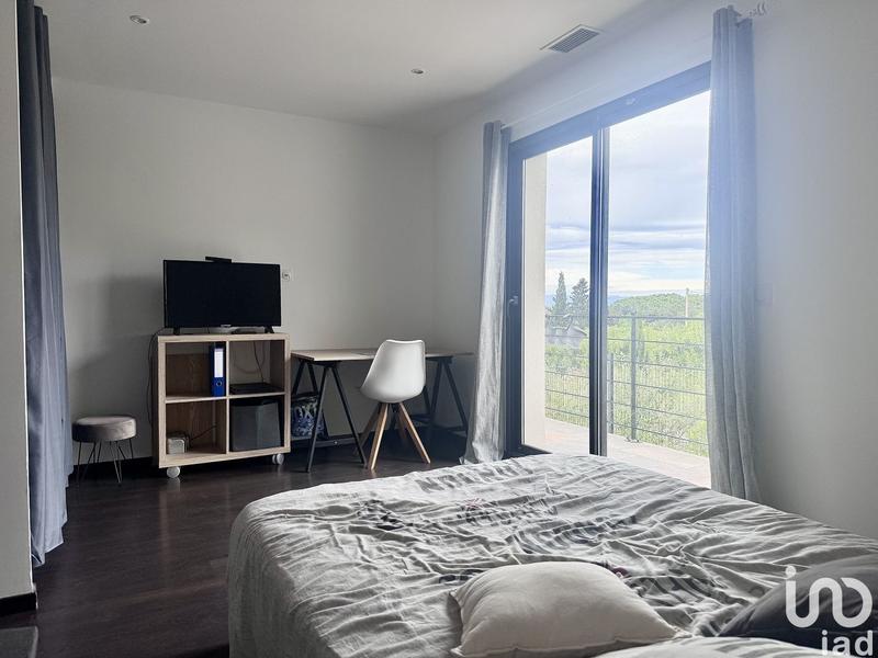 Maison - 225 m² - 5 pièces