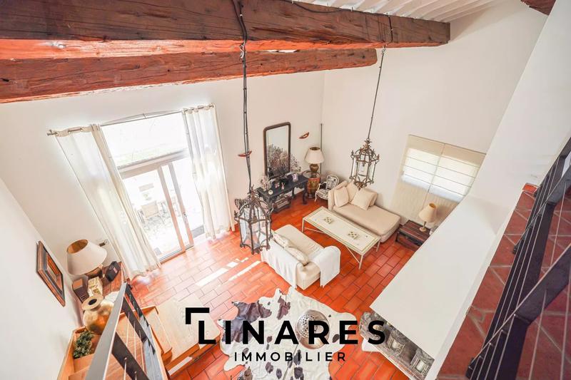 Maison - 340 m² - 8 pièces