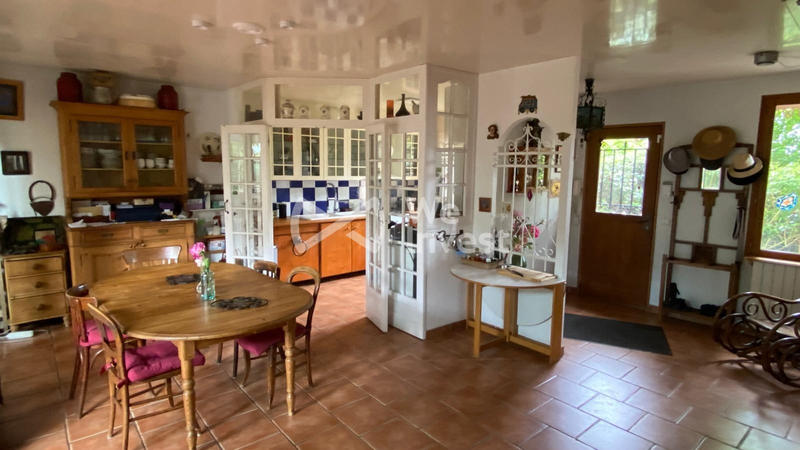 Maison - 248 m² - 8 pièces