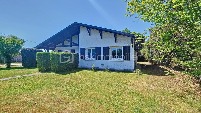 Maison traditionnelle - 90 m² - 4 pièces