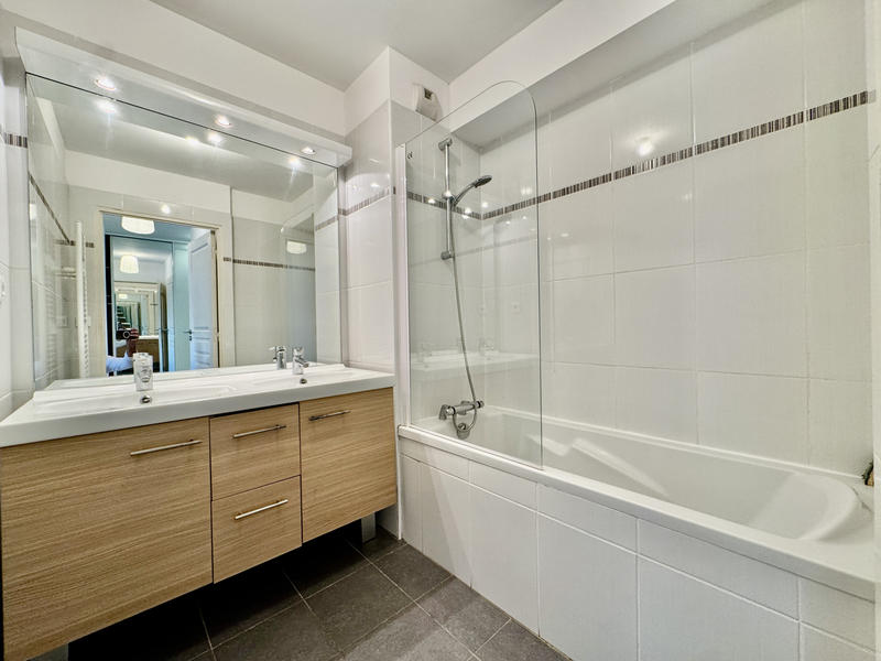 Appartement - 80 m² - 3 pièces