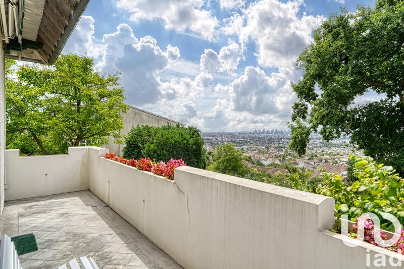 Maison - 223 m² - 8 pièces