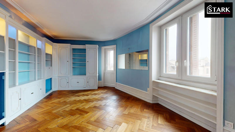 Appartement - 157 m² - 5 pièces