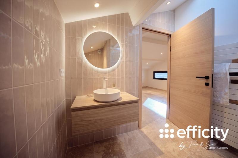 Appartement - 155 m² - 5 pièces