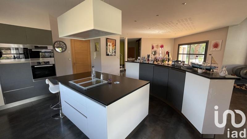 Maison de maîtres - 260 m² - 7 pièces