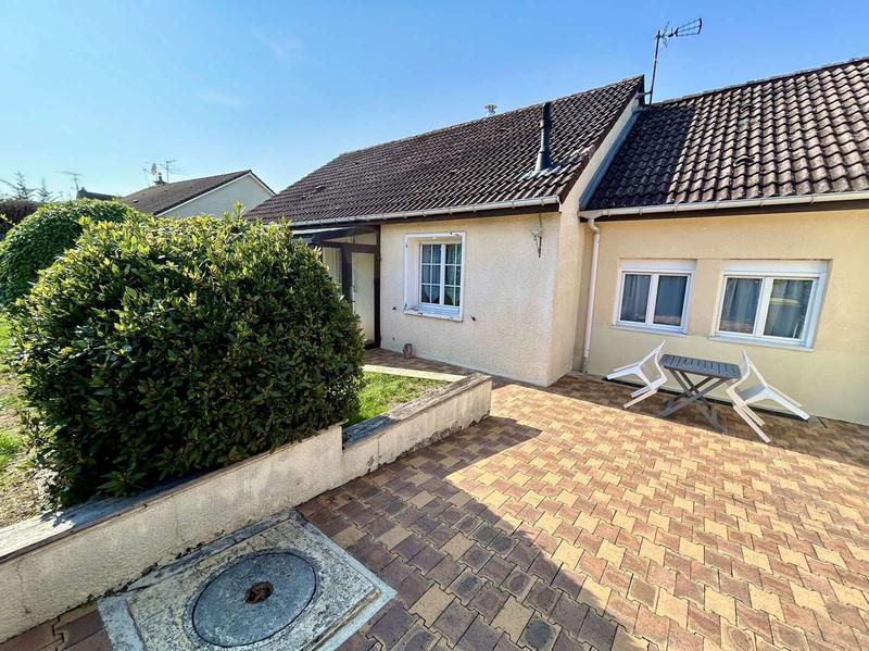 Maison traditionnelle - 90 m² - 5 pièces