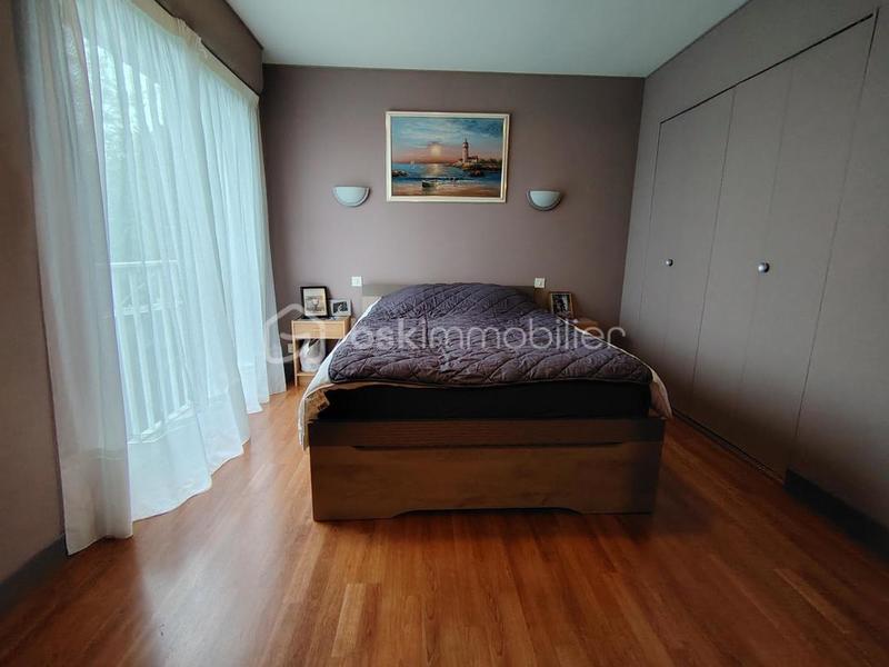 Propriété - 125 m² - 6 pièces