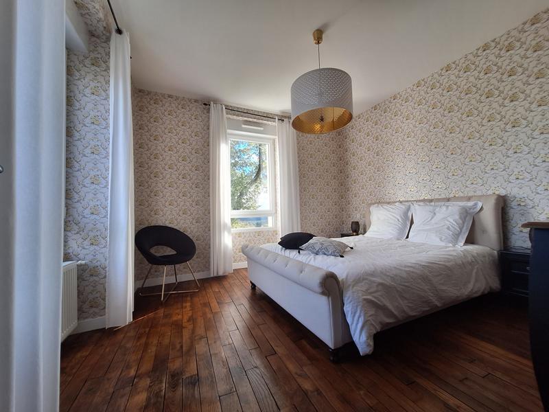 Maison - 408 m² - 11 pièces