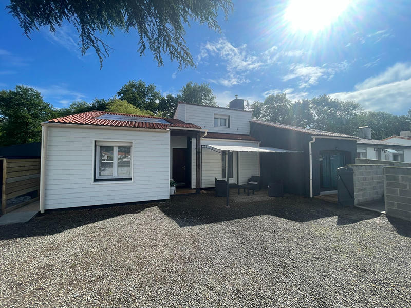 Maison - 106 m² - 6 pièces