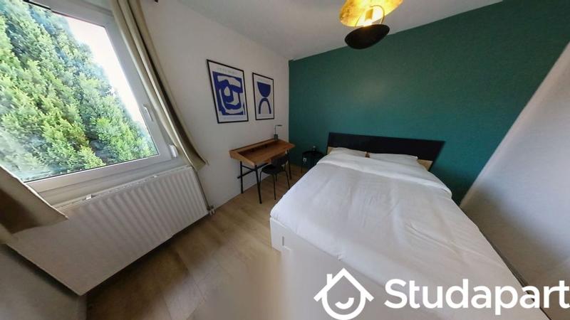 Chambre - 77 m² - 1 pièce