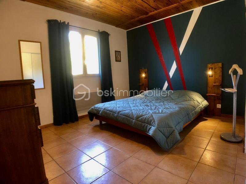 Maison en pierre - 225 m² - 14 pièces