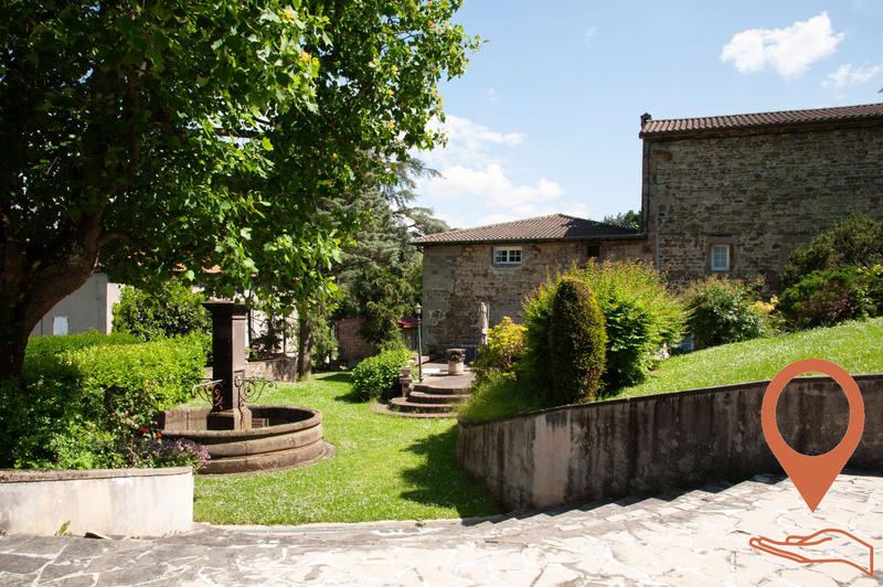 Viager - Maison ancienne - 265 m² - 8 pièces