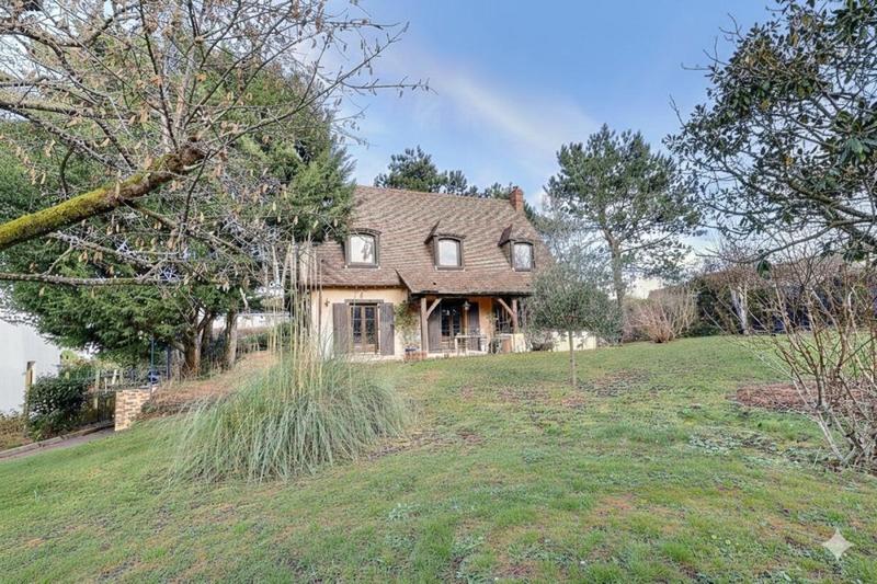 Maison - 141 m² - 7 pièces